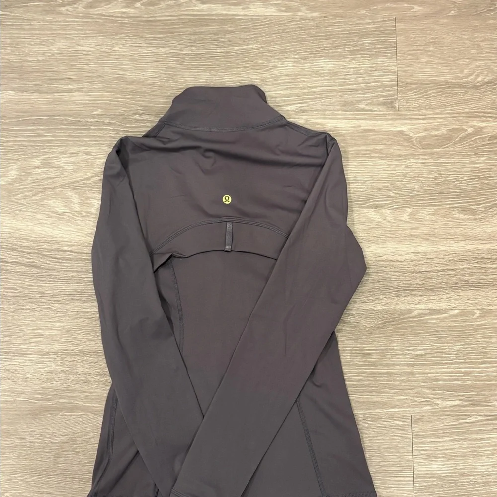 Lululemon Matching Set | Define Jacket + High Rise Leggings | Gray | NWT Size 6 - Picture 4 of 5